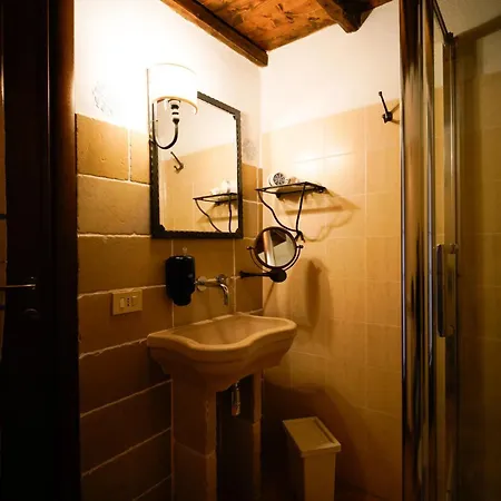Inn La Taberna Di Rocca *