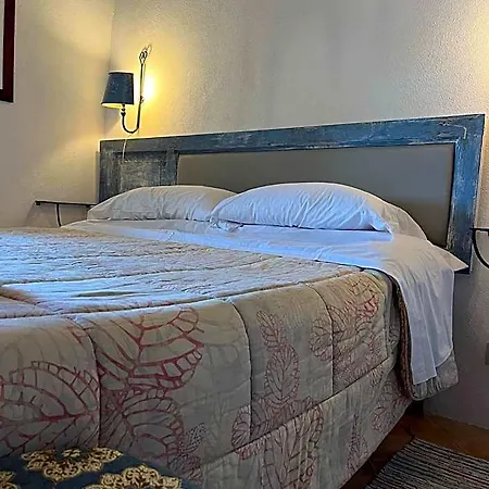 Inn La Taberna Di Rocca *