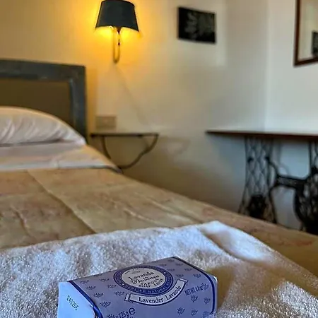 Inn La Taberna Di Rocca