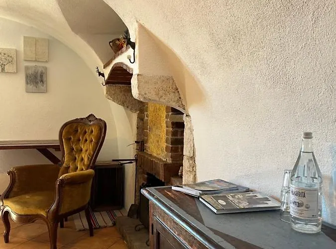 La Taberna Di Rocca Мини-отель Calascio